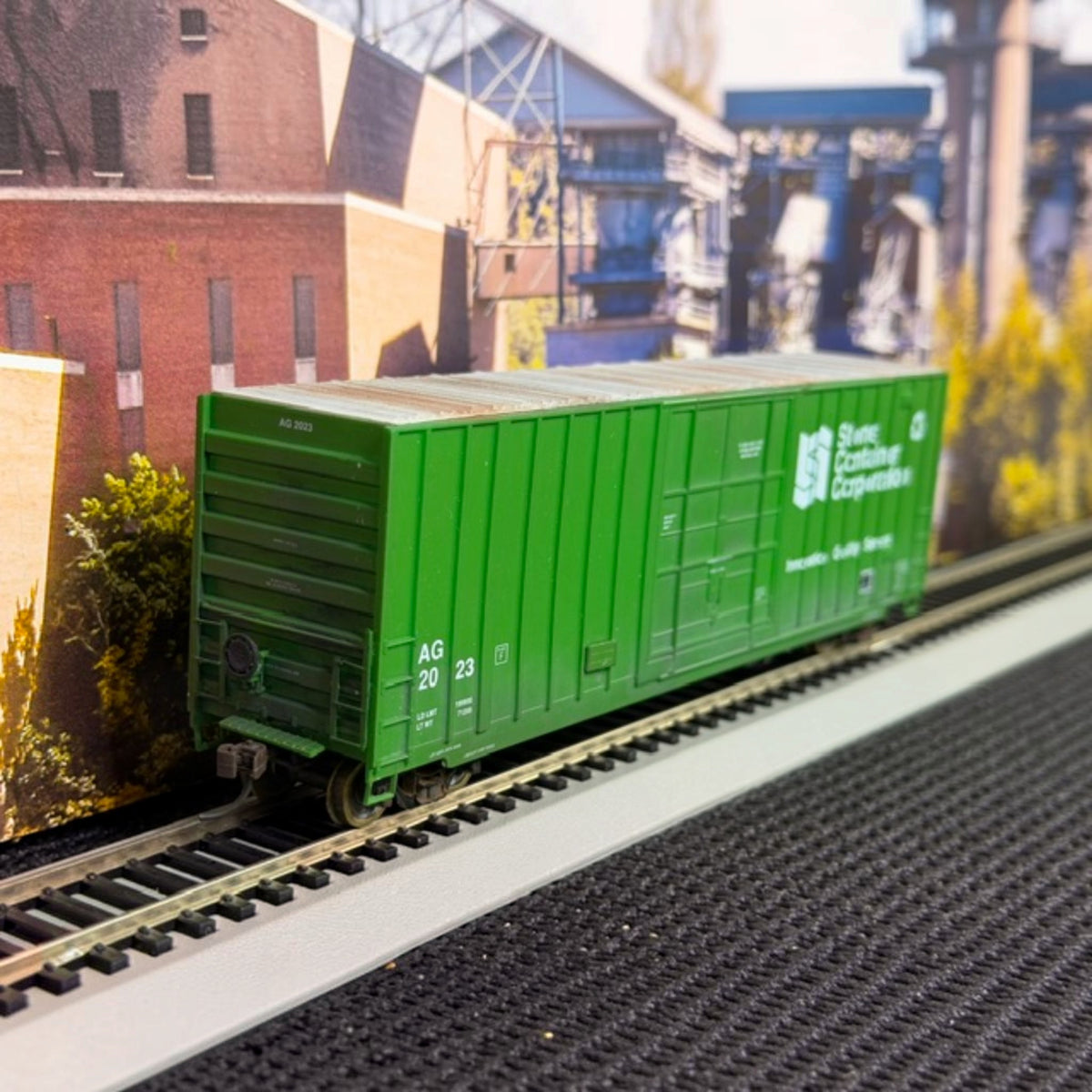 AG #2023 HO Scale Stone Container Corporation Green Boxcar