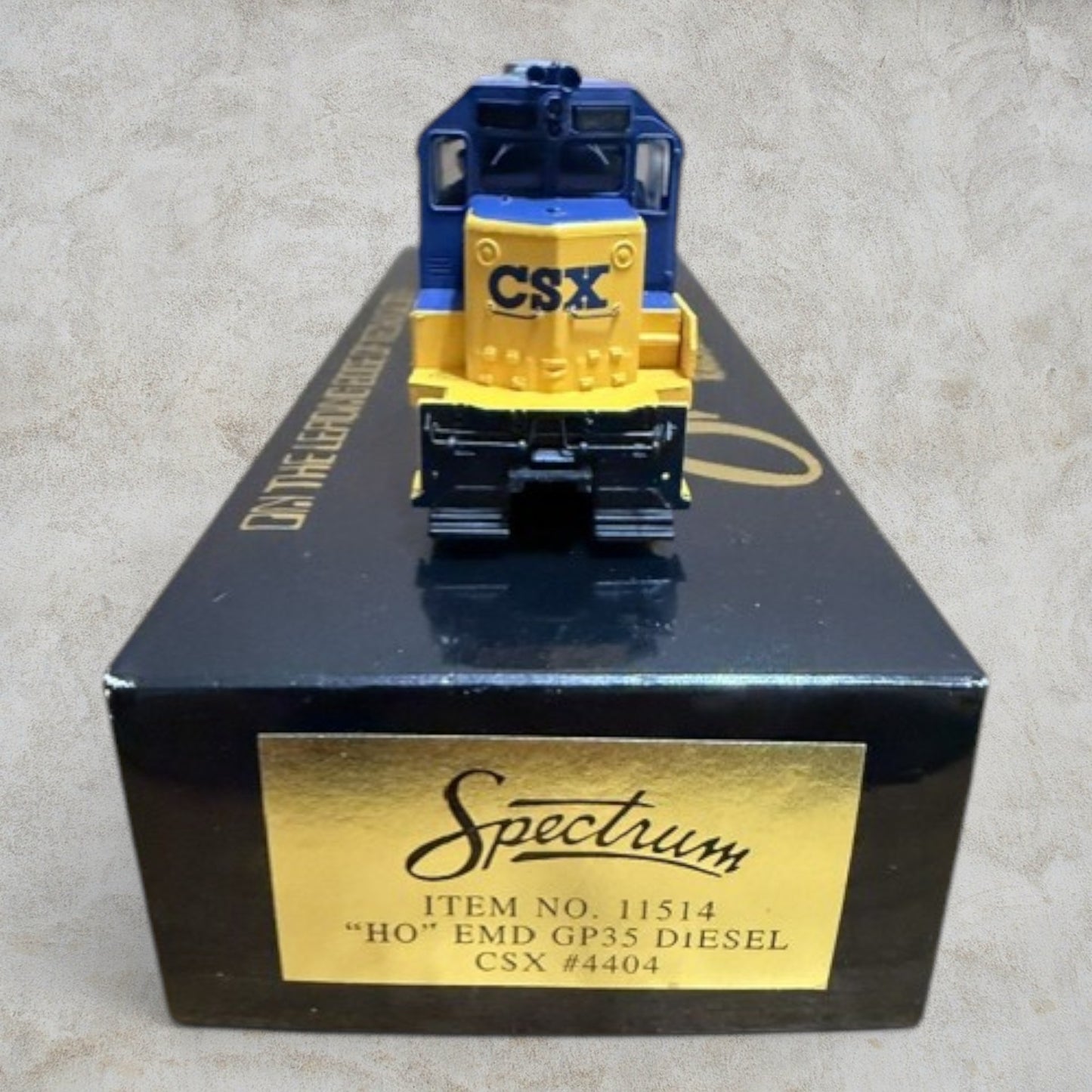 #1326 Bachmann Spectrum HO Scale EMD GP35 Diesel Locomotive – CSX #4404 – DC Standard – Item #11514
