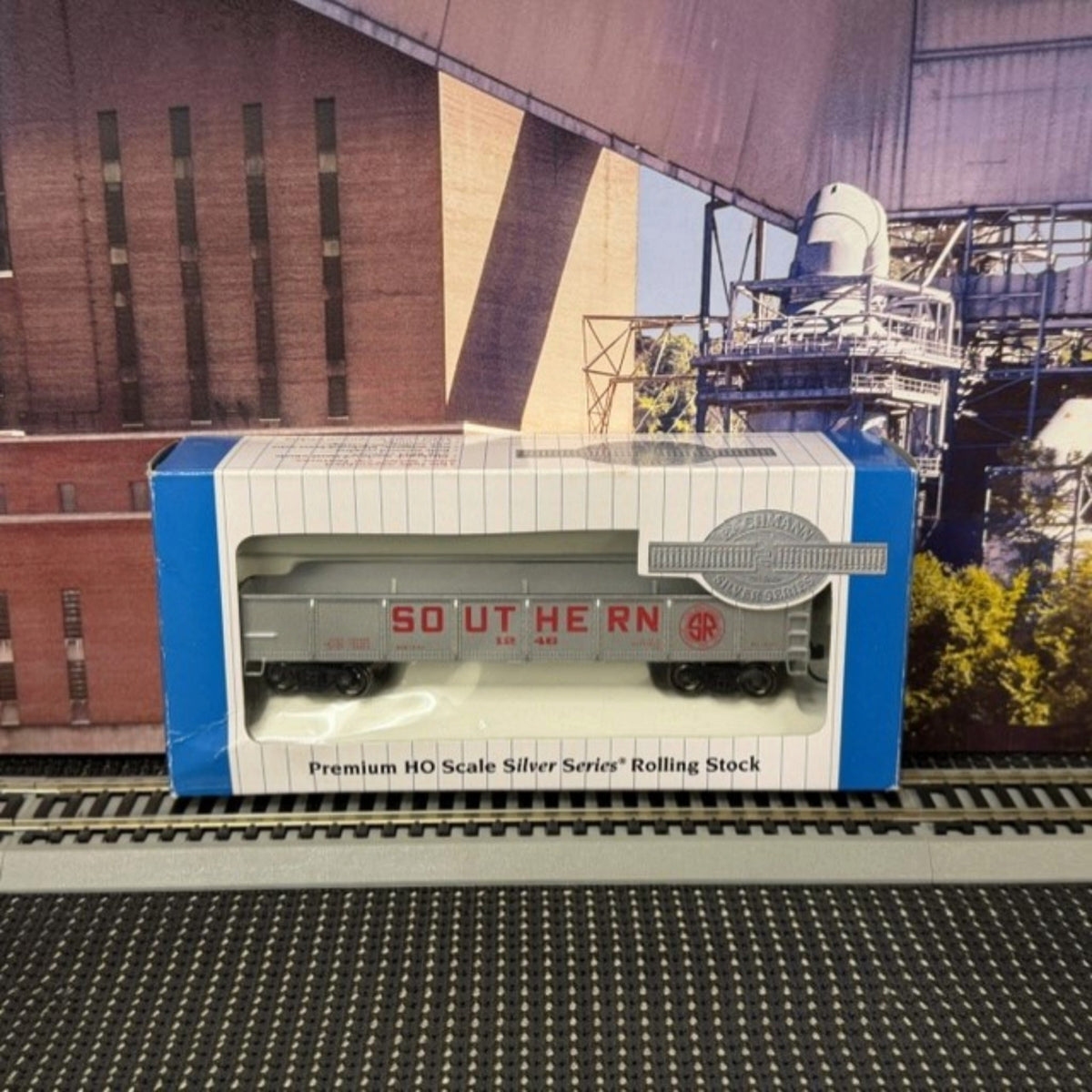 BAC17204 Bachmann HO Scale Southern Railway 40' Gondola – Silver Series