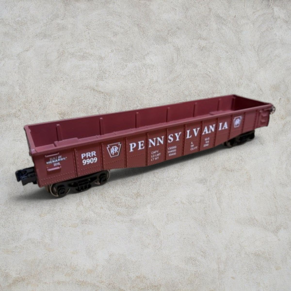 #1294 Menards O Gauge Pennsylvania Railroad (PRR) Gondola Car #9909 – Ready to Run – Original Clamshell