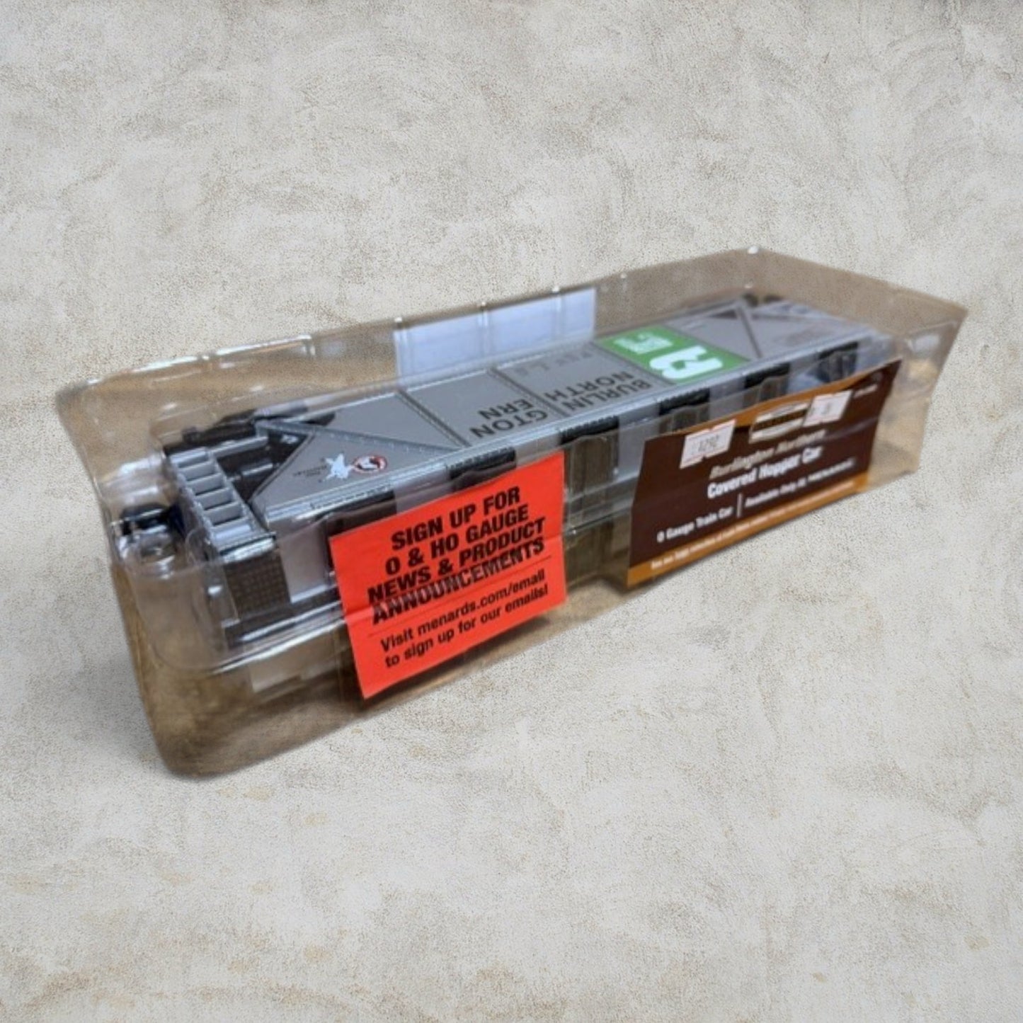 #1292 Menards O Gauge Burlington Northern Covered Hopper Car BN 13720 – Silver – Ready to Run – Original Clamshell
