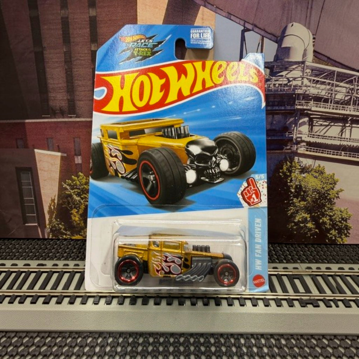 #1616 Hot Wheels Bone Shaker – HW Fan Driven 5/5