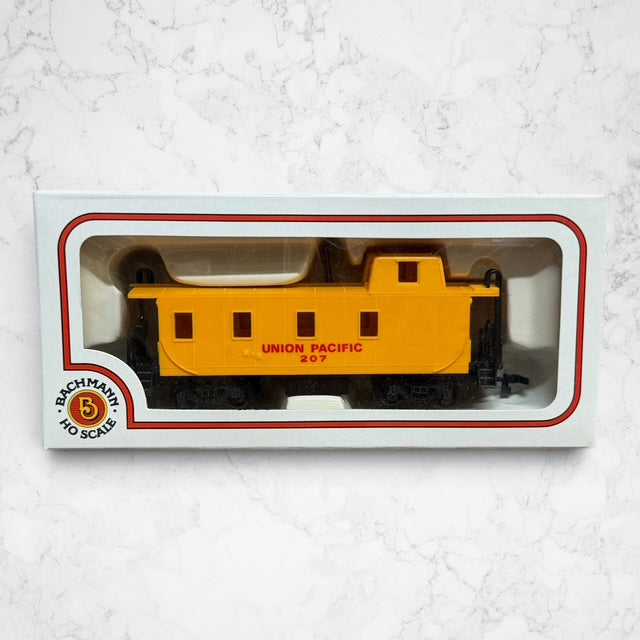 #1448 Bachmann HO Scale Union Pacific Caboose #207 Yellow Vintage Boxed