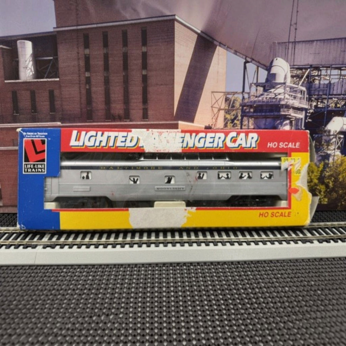 #1621 Life-Like HO Scale Baltimore & Ohio 3-Car Lighted Passenger Set