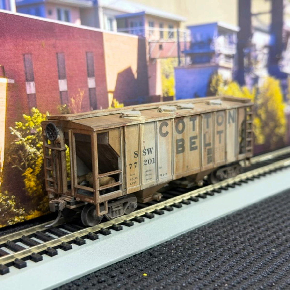 SSW #77201 Cotton Belt HO Scale Covered Hopper