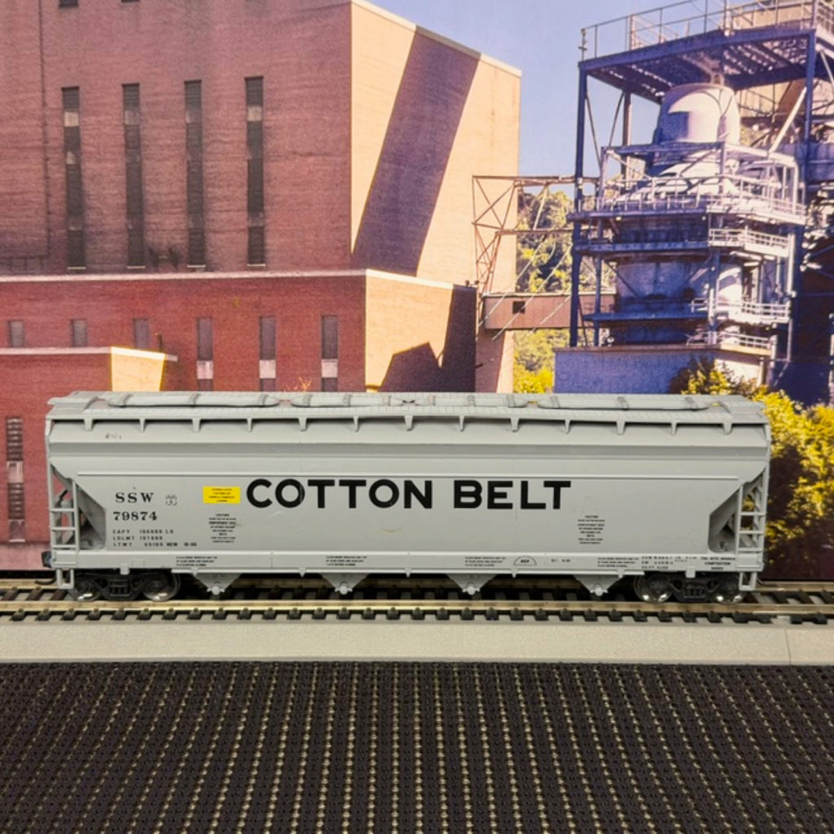 SSW #79874 HO Scale Cotton Belt High-Capacity Covered Hopper