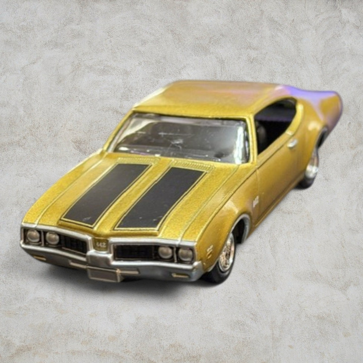 #1408 2001 High Speed 1:64 1969 Oldsmobile 442 Gold Diecast Car – Reader’s Digest GM Licensed