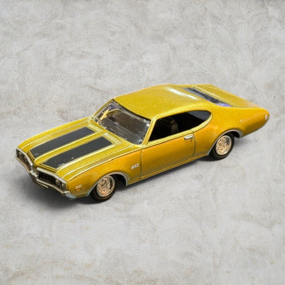 #1408 2001 High Speed 1:64 1969 Oldsmobile 442 Gold Diecast Car – Reader’s Digest GM Licensed