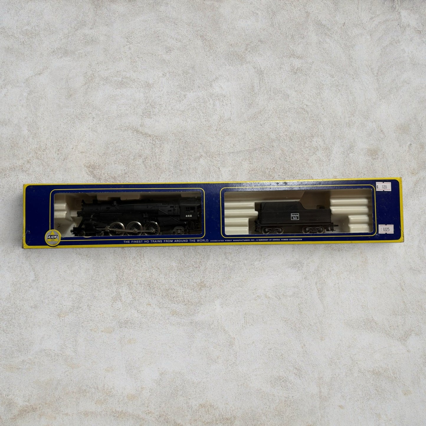 #1225 AHM HO Scale 2-8-2 Mikado Steam Locomotive with Tender – Burlington Route #462