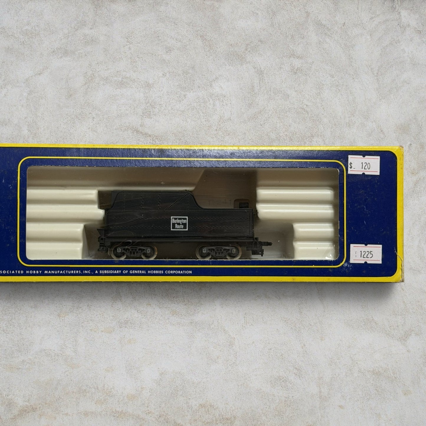 #1225 AHM HO Scale 2-8-2 Mikado Steam Locomotive with Tender – Burlington Route #462