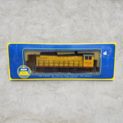 #1447 AHM 5010F HO Union Pacific ALCO 1000 HP Switcher #2452 Vintage Boxed
