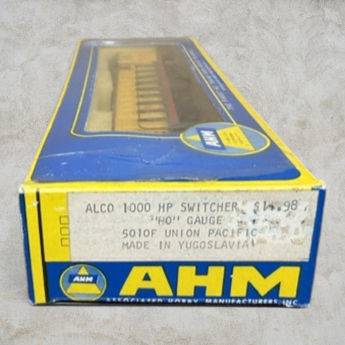 #1447 AHM 5010F HO Union Pacific ALCO 1000 HP Switcher #2452 Vintage Boxed