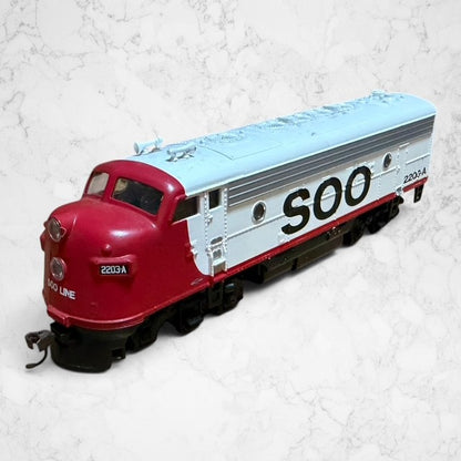 #1451 Athearn HO Scale SOO Line EMD F7A Diesel #2203-A DC Locomotive