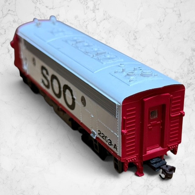 #1451 Athearn HO Scale SOO Line EMD F7A Diesel #2203-A DC Locomotive