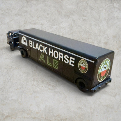 #1360 Athearn HO Scale Black Horse Ale Ford C Tractor w/ Beverage Trailer – Item #91981 – Ready To Roll – New in Box