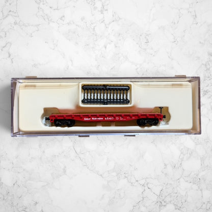 #1397 Atlas 38071 N Scale Great Northern 50' Flat Car w/Stakes #65417