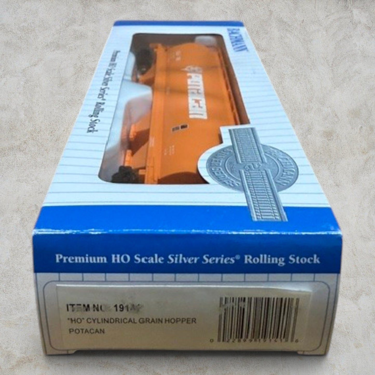 #1366 Bachmann Silver Series HO Scale Potacan Cylindrical Grain Hopper CGLX #893 – Item #19102 – NIB