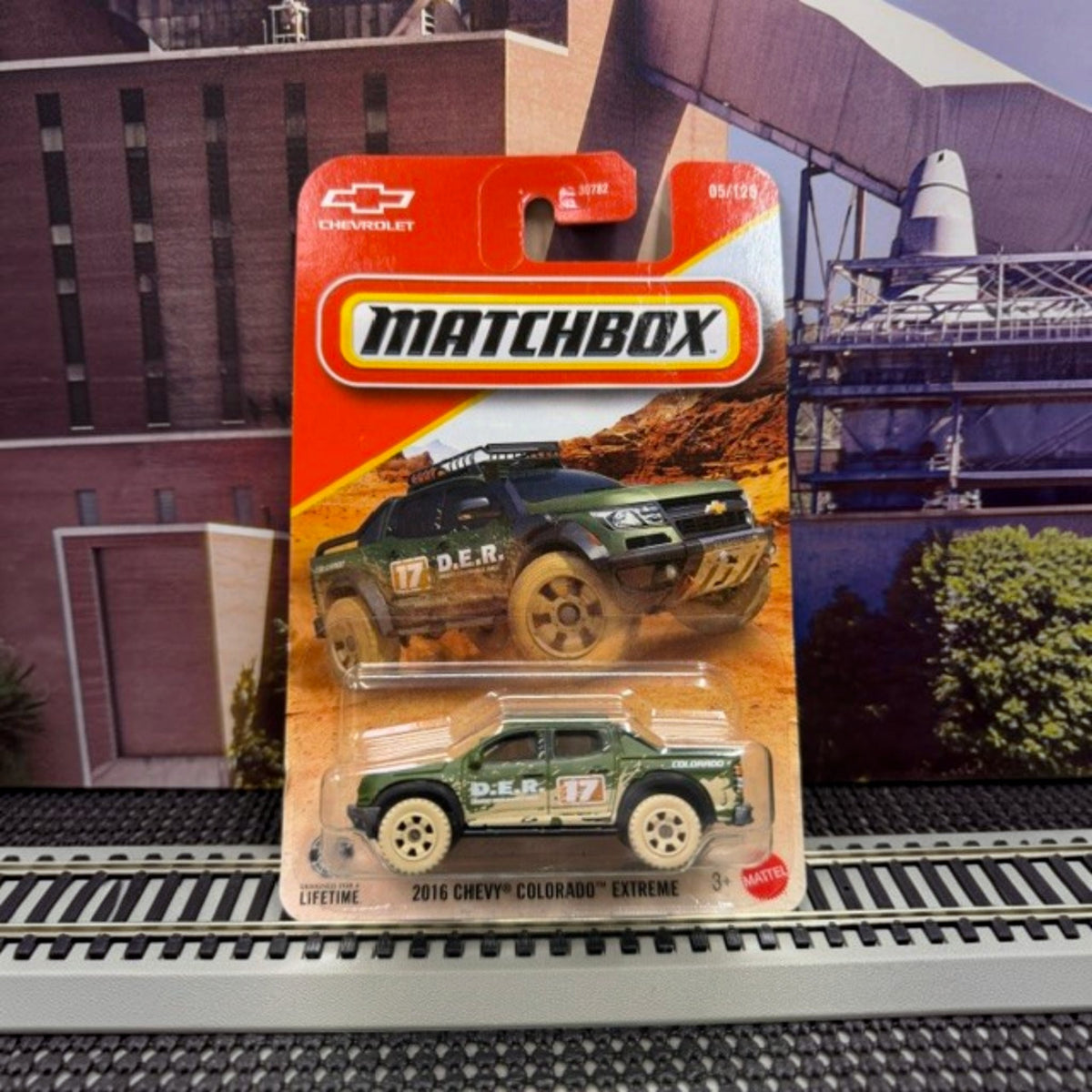 #1612 Matchbox 2016 Chevy Colorado Extreme – D.E.R. #17