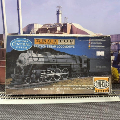 #1613 Con-Cor New York Central Hudson Steam Locomotive – HO Scale Display Kit