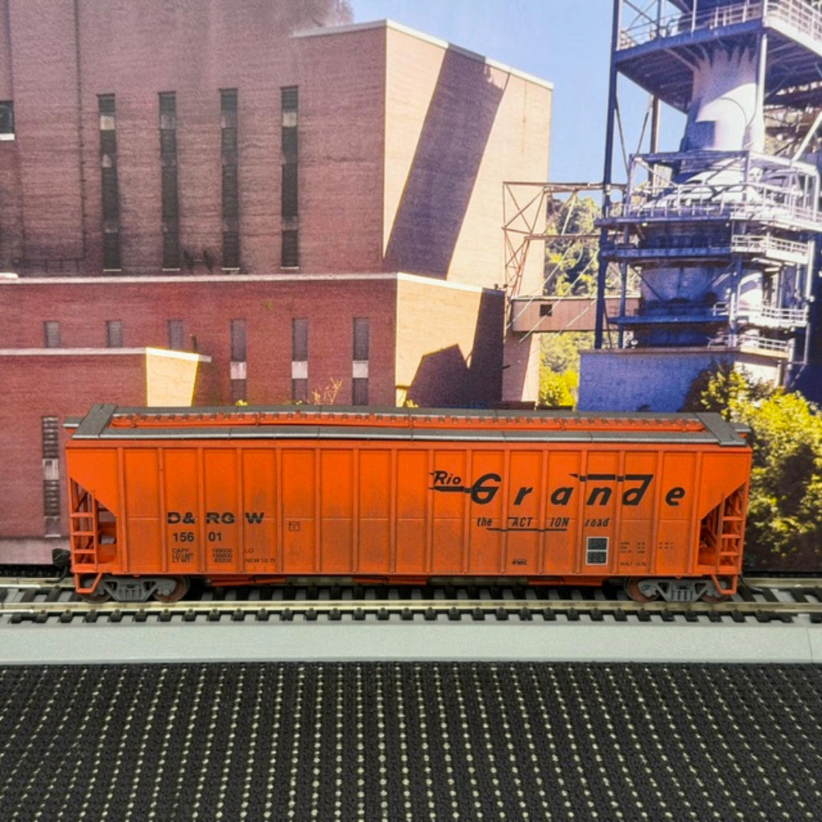 D&RGW #15601 HO Scale Denver & Rio Grande Western Covered Hopper