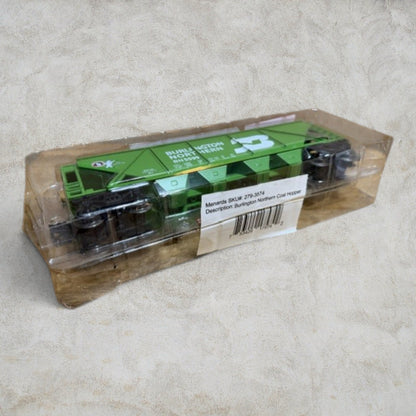 #1291 Menards O Gauge Burlington Northern Coal Hopper with Coal Load BN 55599 – Ready to Run – Original Clamshell