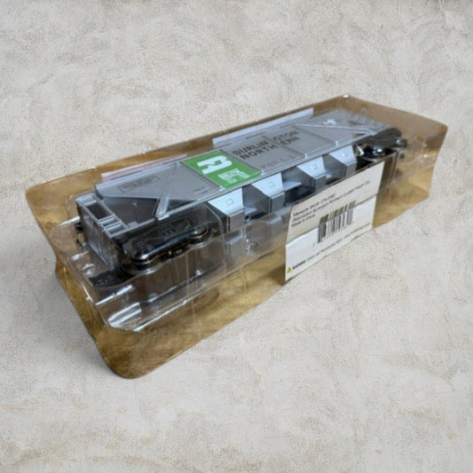 #1292 Menards O Gauge Burlington Northern Covered Hopper Car BN 13720 – Silver – Ready to Run – Original Clamshell
