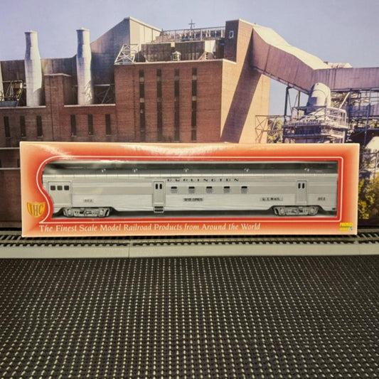 #1576 IHC 47811 HO Scale Chicago Burlington & Quincy (CB&Q) Corrugated-Side Coach