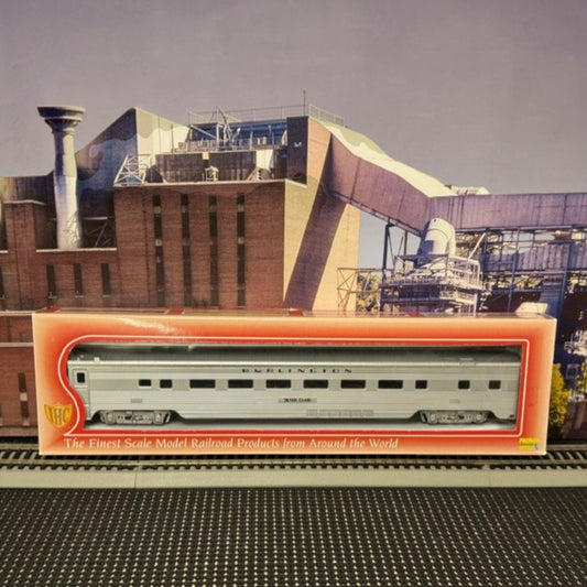 #1582 IHC 47816 HO Scale Chicago Burlington & Quincy (CB&Q) Corrugated-Side Sleeper Car