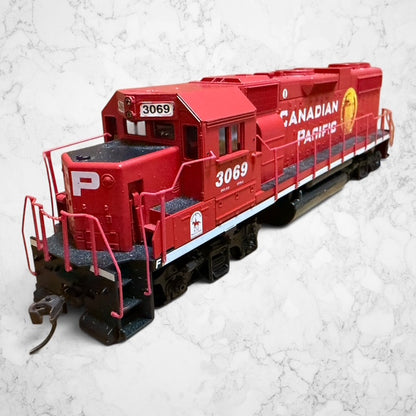 #1373 Athearn HO Scale GP38-2 Canadian Pacific #3069 – Beaver Logo – Powered – #4641