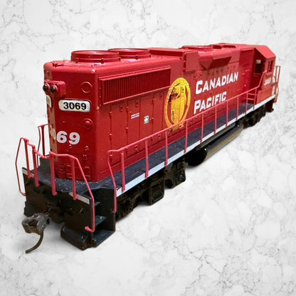 #1373 Athearn HO Scale GP38-2 Canadian Pacific #3069 – Beaver Logo – Powered – #4641