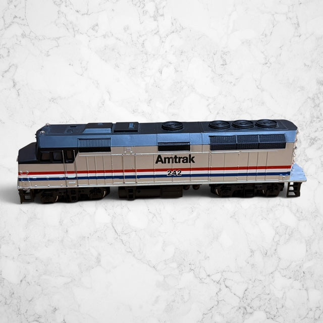 #1381 Bachmann Spectrum HO Scale EMD F40PH Amtrak Phase III #242 – Item 87018
