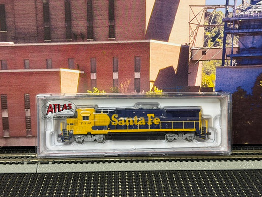 #1542 Atlas 48704 N Scale GE Dash 8-40B Santa Fe ATSF #741