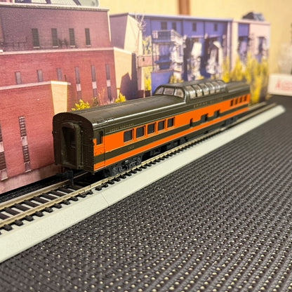 #1592 AHM HO Scale Great Northern Empire Builder Vista Dome Passenger Car #1322