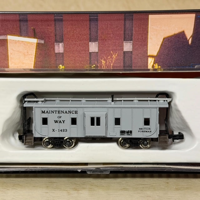 #1597 Con-Cor N Scale Maintenance of Way Bay Window Caboose X-1423