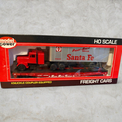 #1238 Model Power HO Scale Santa Fe Piggy-Back Flat Car with 34' Trailer – ATSF #90850 – Item #96950 – Knuckle Couplers – Ready-to-Run
