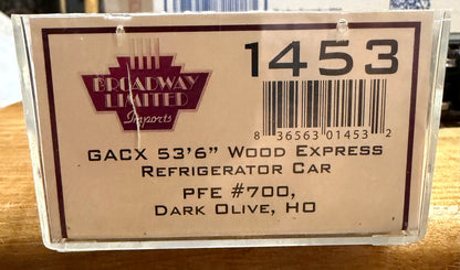 #1219 Broadway Limited Imports HO Scale GACX 53' 6" Wood Express Refrigerator Car – PFE #700 – Dark Olive – Item #1453