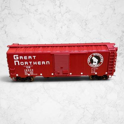 #1474 InterMountain HO Great Northern 18500 Empire Builder 40' 12-Panel Boxcar