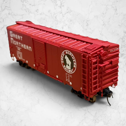 #1474 InterMountain HO Great Northern 18500 Empire Builder 40' 12-Panel Boxcar