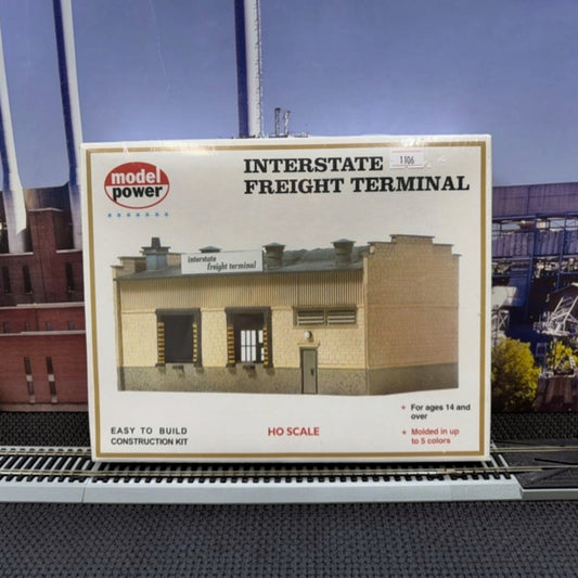 #1618 Model Power HO Scale Interstate Freight Terminal