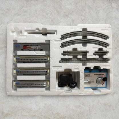 Kato N Scale Santa Fe Super Chief Starter Set with Unitrack & Power Pack – Item #106-0018