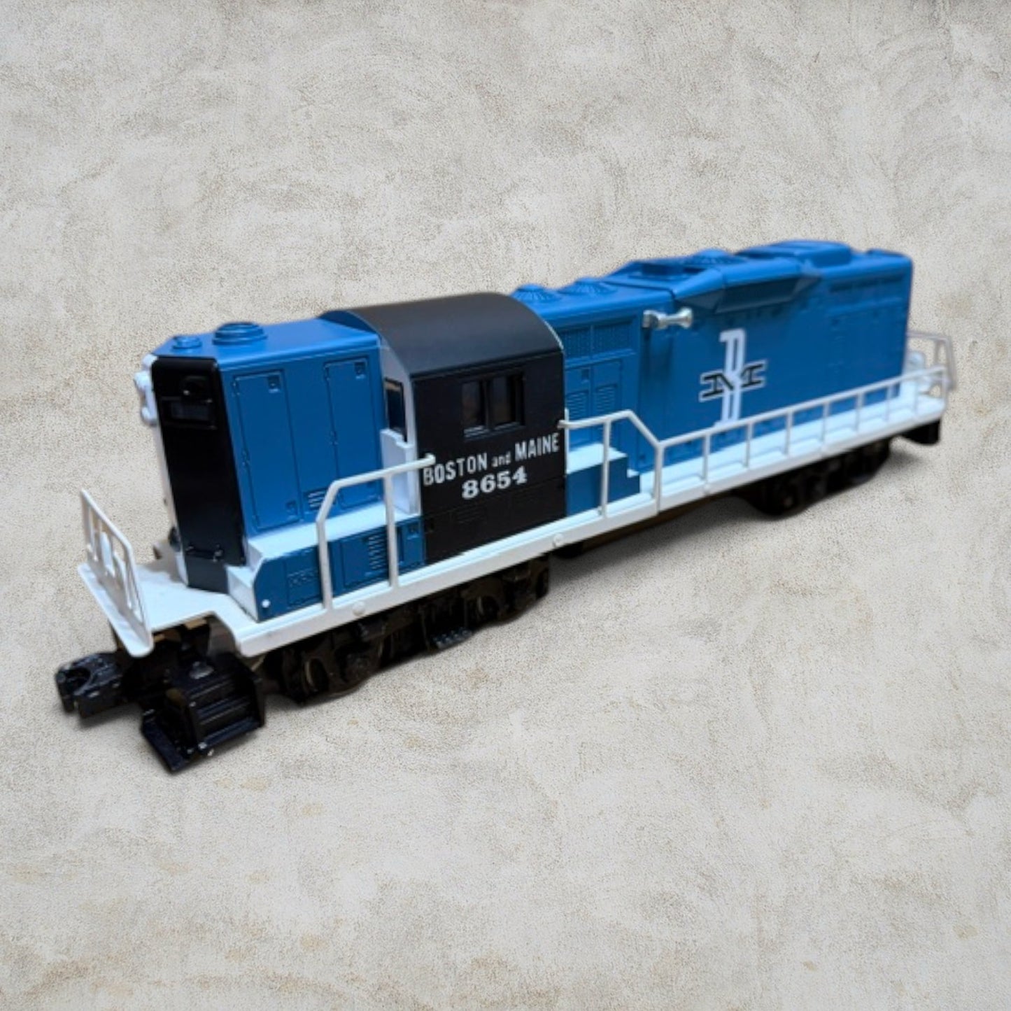 #1359 Lionel O Gauge Boston & Maine GP-7 Diesel Locomotive #8654 – Powered Engine – Item No. 6-8654 – Original Box