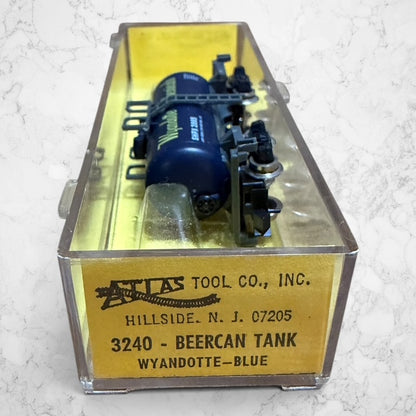#1337 Atlas Item #3240 N Scale "Beercan" Tank Car – Wyandotte Chemicals (Blue) SHPX #3985 – Ready-to-Run