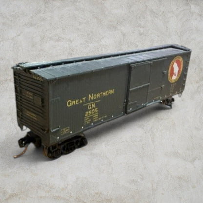 Atlas N Scale USRA Single-Sheathed Box Car – Great Northern "Rocky" Logo #2505 – Item No. 41972