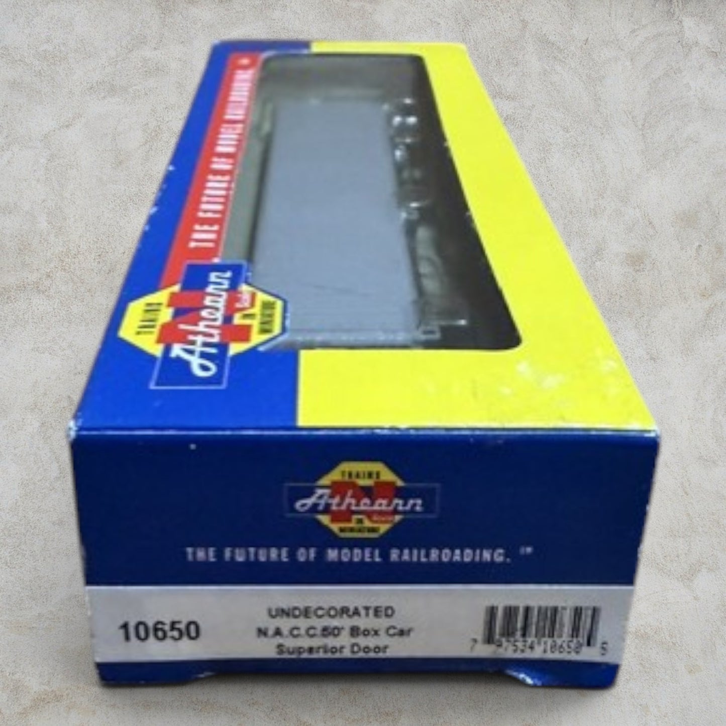 Athearn N Scale Undecorated NA.C.C. 50' Box Car w/ Superior Door – Item #10650 – New in Box