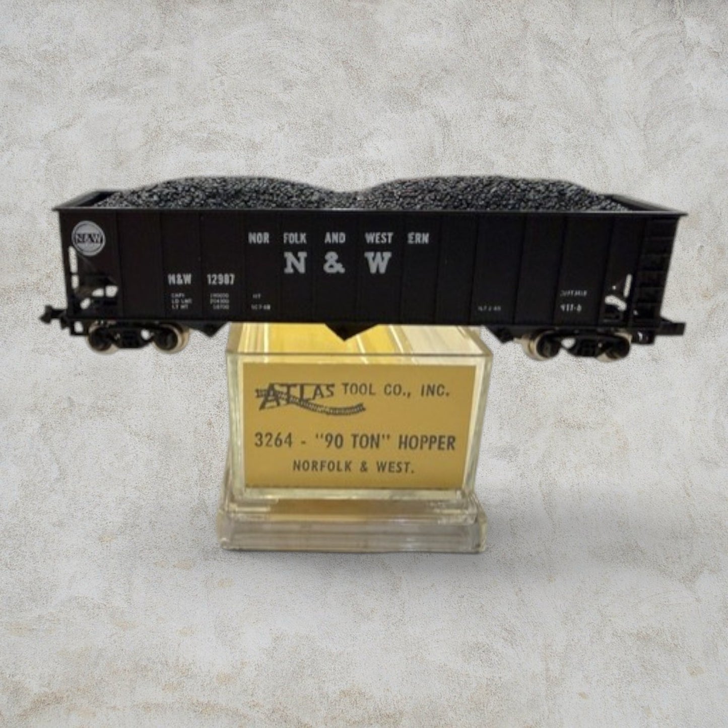 Atlas N Scale Norfolk & Western 90-Ton Open Hopper with Coal Load – Road No. N&W 12987 – Item #3264