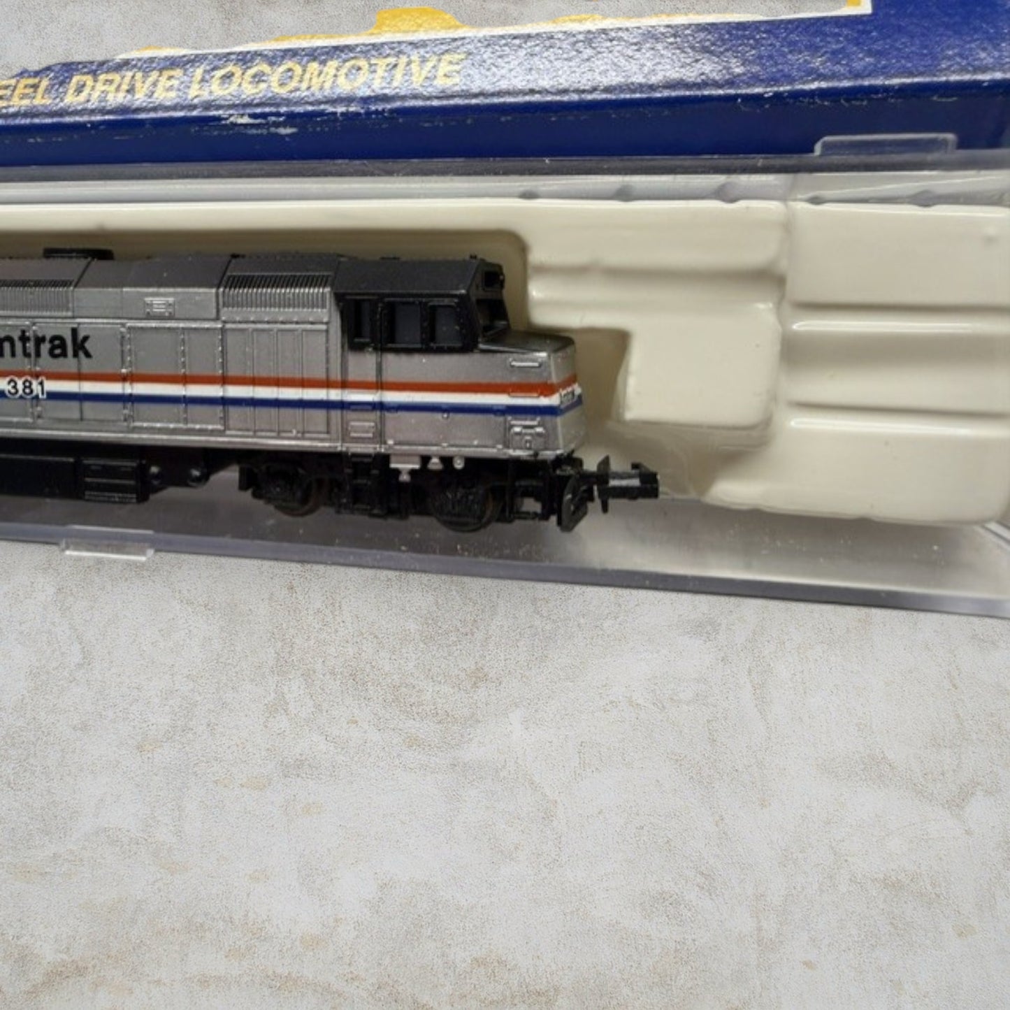 #1204 Life-Like N Scale Amtrak EMD F40PH Diesel Locomotive #381 – 8-Wheel Drive – Powered – Original Box