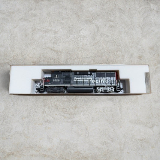 #1273 Fox Valley Models N Scale EMD GP60 Southern Pacific "Speed Lettering" #9726 – DCC Equipped – FVM 70951