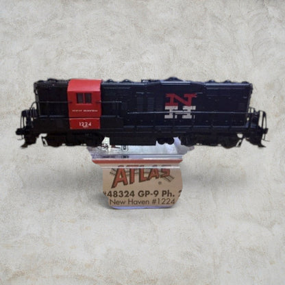 #1271 Atlas N Scale EMD GP9 Phase II New Haven #1224 Diesel Locomotive – Item #48324