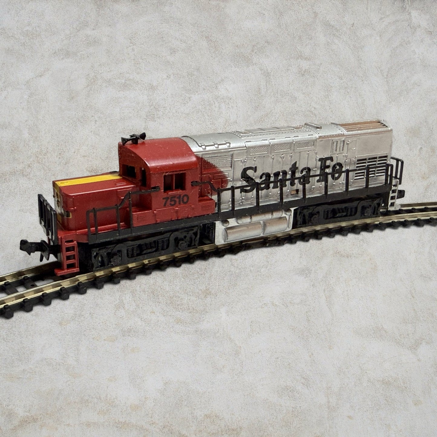 #1234 Model Power "Santa Fe Super Liner" N Scale Limited Edition Train Set
