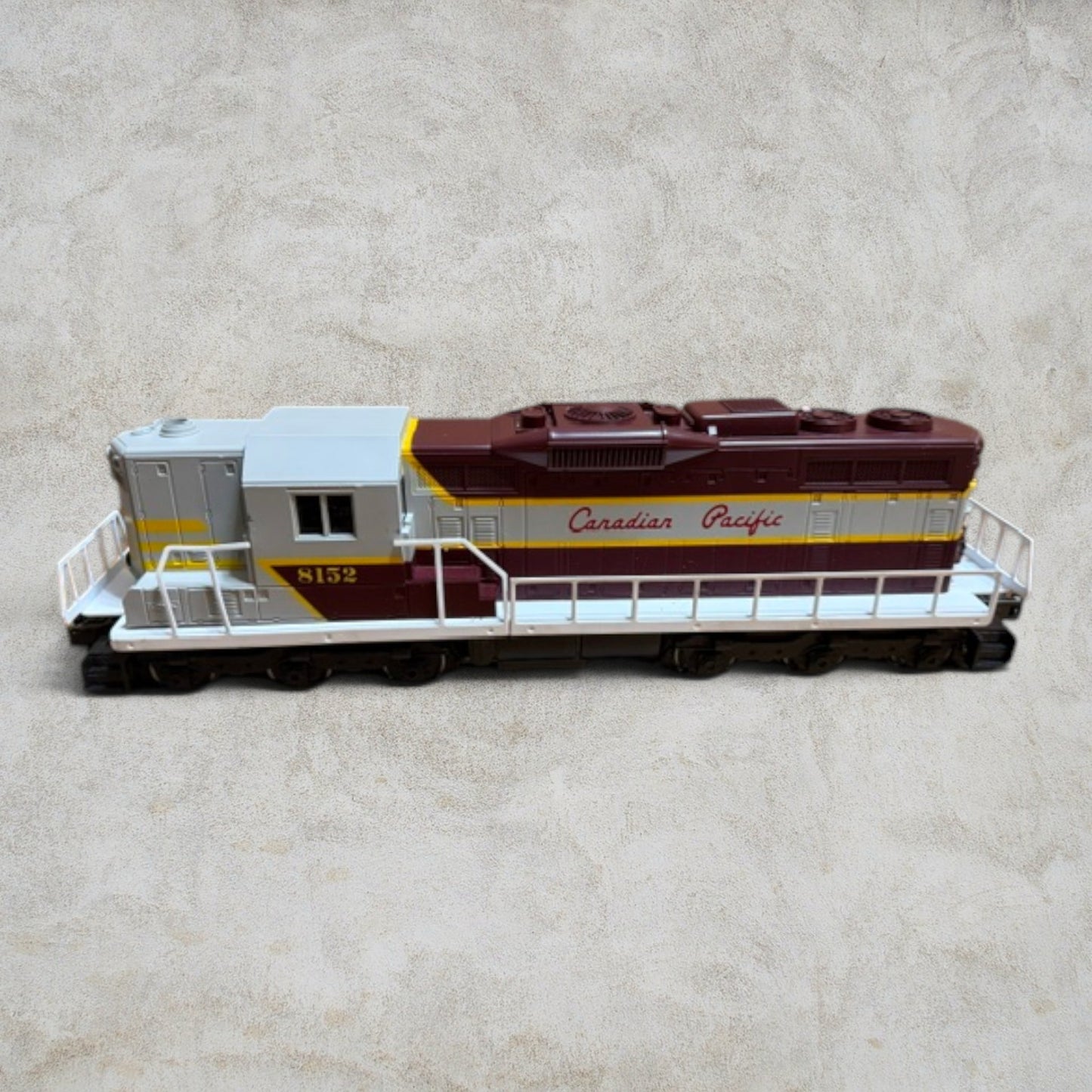 #1289 Lionel O Gauge Canadian Pacific SD-24 Diesel Locomotive #8152 – Item No. 6-8152 – Limited Edition Series – Conventional (DC/AC)